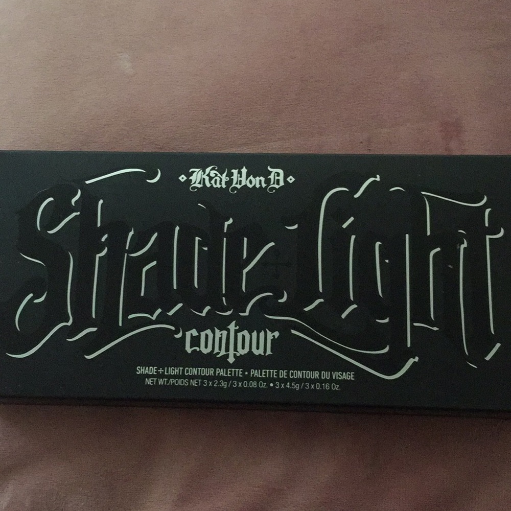BNIB: Kat Von D Shade & Light Contour Palette
